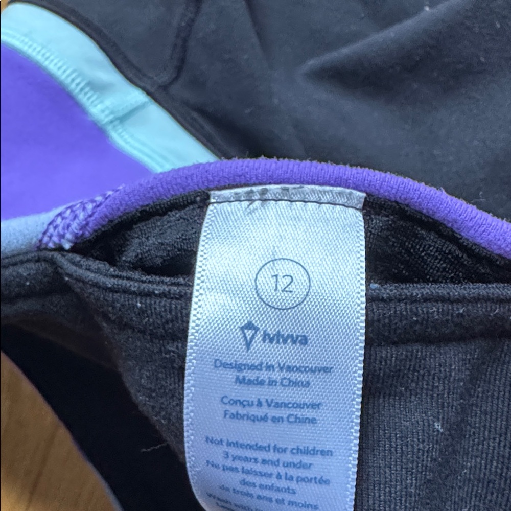 Ivivva reversible biker shorts 12 black - Picture 5 of 5
